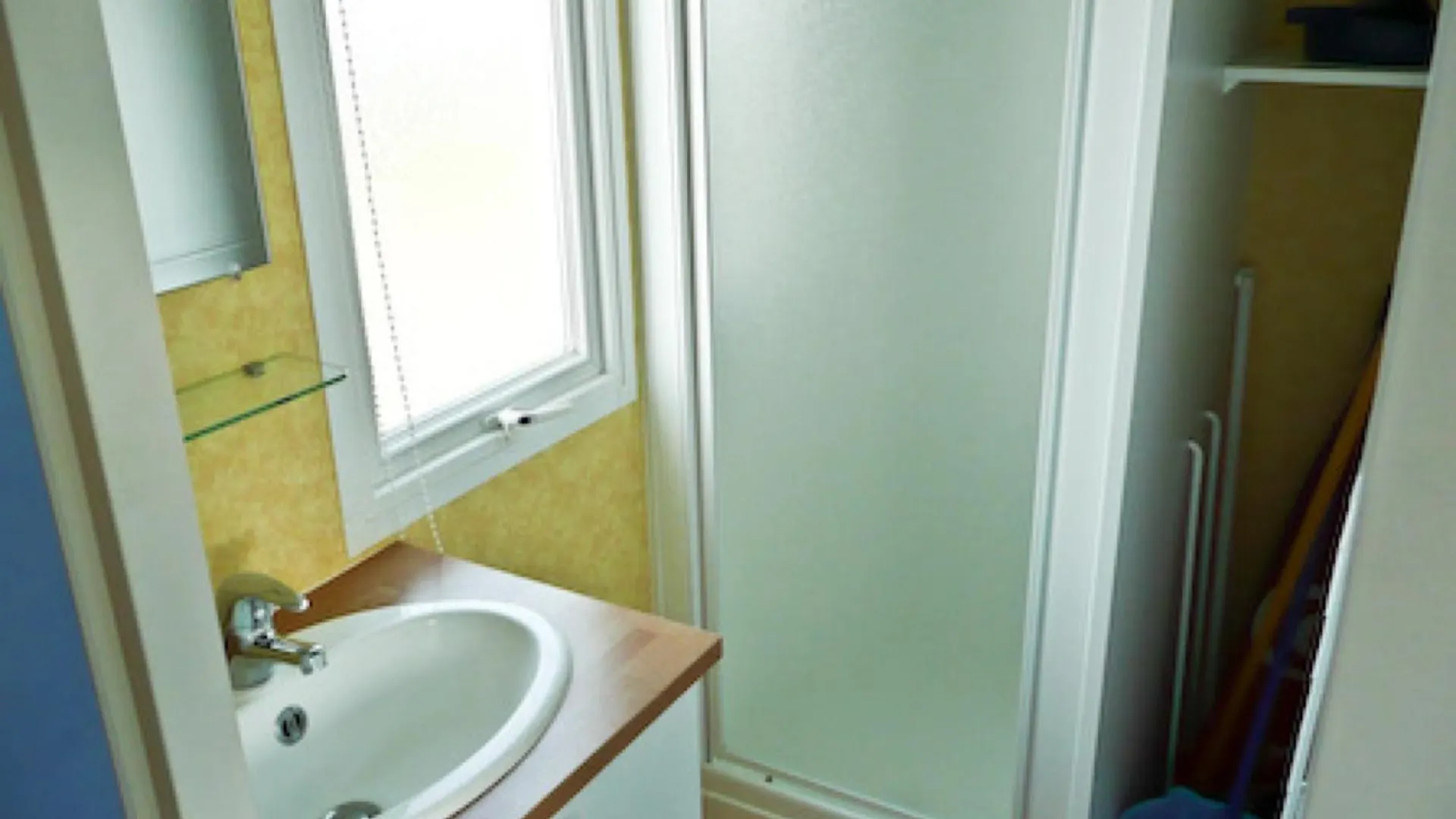 פלואה Mobil Home 2 Bikini אתר קמפינג
